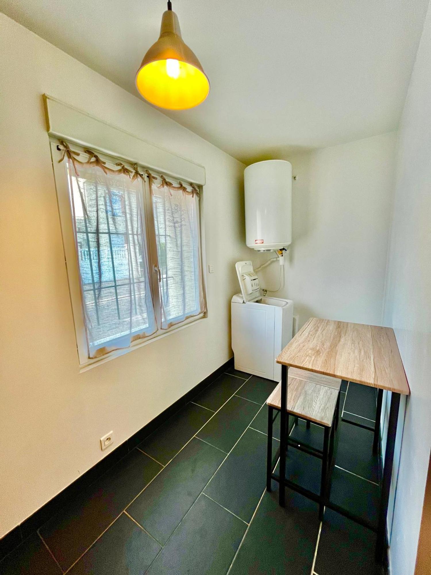 Studios Au Quartier Pavillonnaire Rue D Ambert Orleans Exterior photo